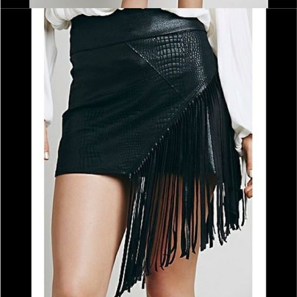 Liberty Garden vegan leather fringe skirt - Picture 13 of 13